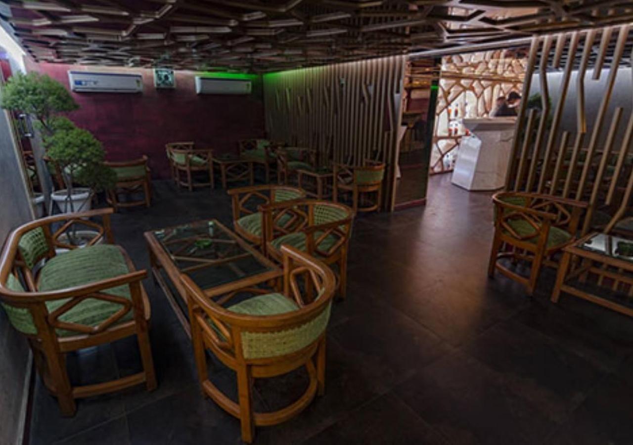 The India Benares Hotel Eksteriør billede