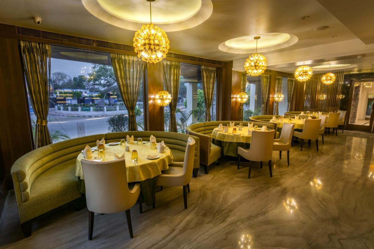 The India Benares Hotel Eksteriør billede